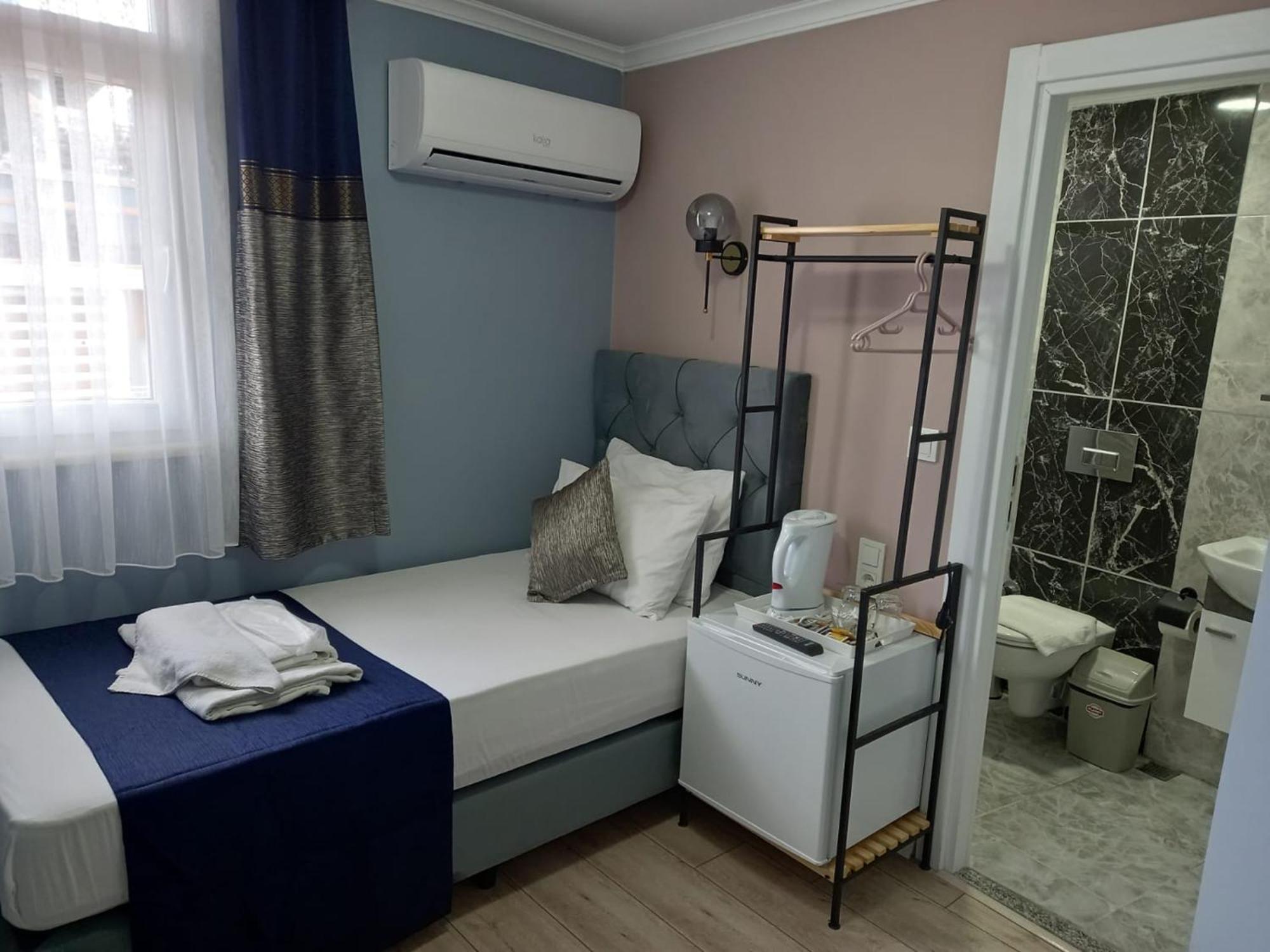 לינה וארוחת בוקר Emirhan Hotel, Sultanahmet